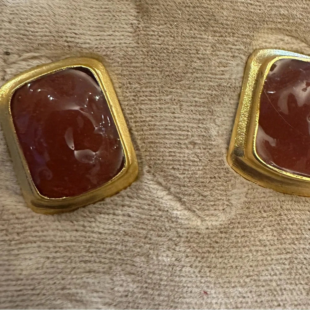 Yves Saint Laurent YSL Vintage Gold Clip On Resin Earrings France Haute Couture - Picture 4 of 7